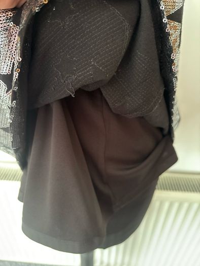 Very sequins