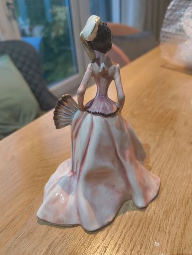Antique Italian porcelain lady