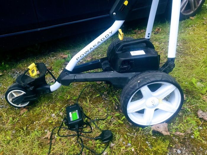 Powakaddy FW3 Golf trolly