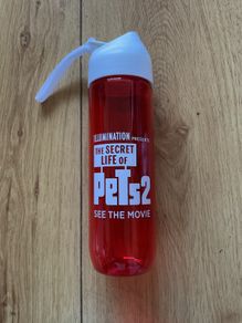 The Secret life of pets Water Bottle brand new