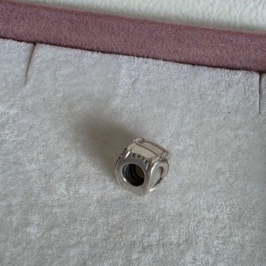 Pandora various charms available 15e each charm in great condition