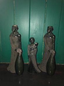 3 x African figures