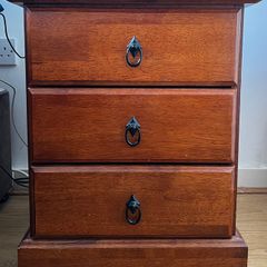 3x Wooden Bedside Lockers