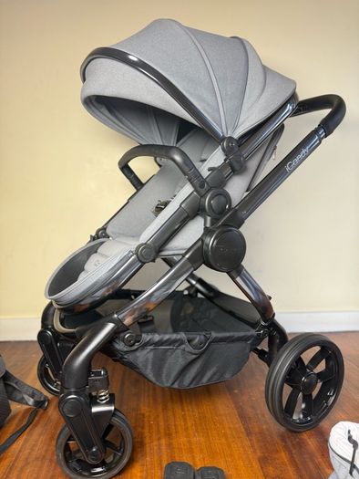 New condition icandy Peach 7 travel system pram