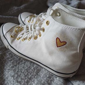White High Top Converse, Size 8