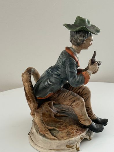 Large Vintage Italian Capodimonte Style Figurine. Hand Finished. Seated Gentleman with Pipe.  31cm . Made in Italy