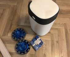 Tommee tippee nappy bin with 8 refills