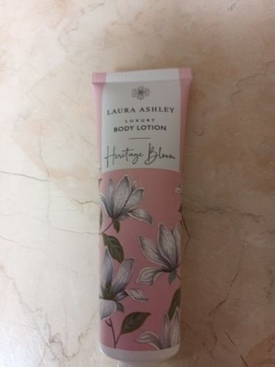Hard Candy 5 Eyeshadow & Laura Ashley  Body Lotion.