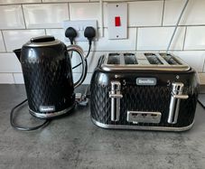 Breville kettle and toaster