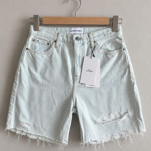 Calvin Klein Jeans W29 Pale Bluish Mint Distressed Mid Length Mom Shorts BNWT