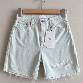 Calvin Klein Jeans W29 Pale Bluish Mint Distressed Mid Length Mom Shorts BNWT