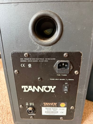 Tannoy Reveal Powered Monitor Speakers