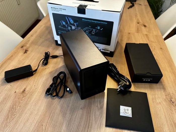 Ugreen NASync DXP2800