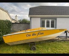 speedboat