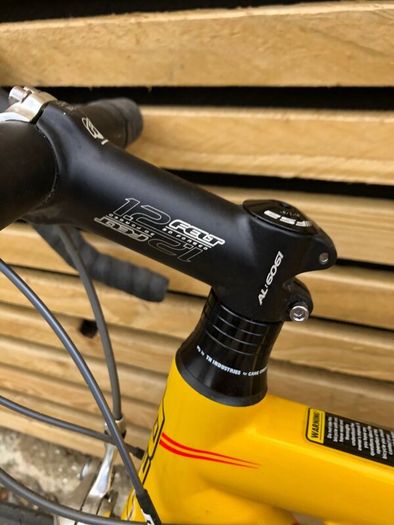 As new Felt 5 Road Bike