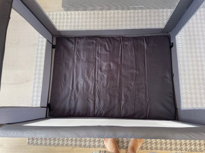 Travel cot