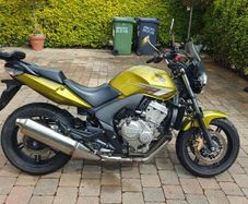 2011 Honda CBF600 - 17,000km, Top Box, Accessories