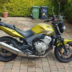 2011 Honda CBF600 - 17,000km, Top Box, Accessories