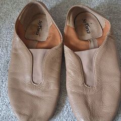 jazz shoes. Size danca. Size 6