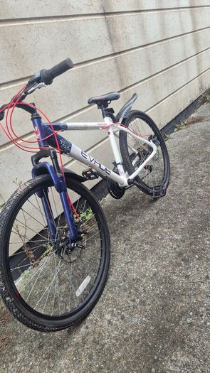 apollo mtb mountain bike 26inch wheels