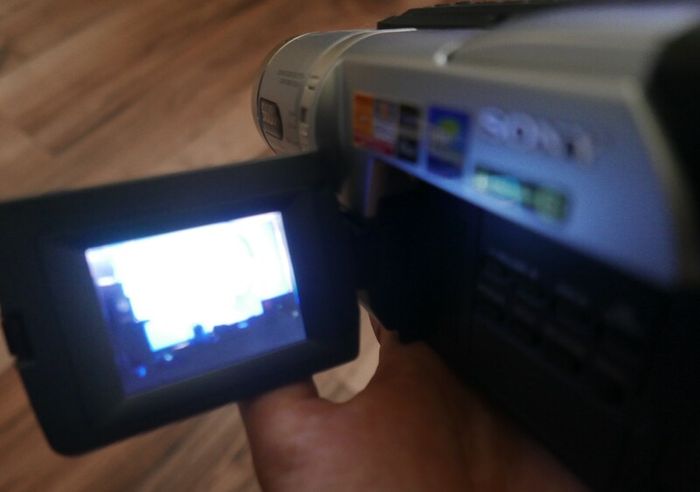 Sony Digital Handycam DCR-TRV140E PAL - Digital 8 Camcorder