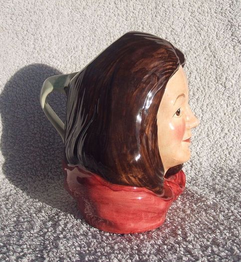 MAID MARIAN (Sylvac, Staffordshire) - a Sherwood Forest character jug (1970's). Excellent condition.