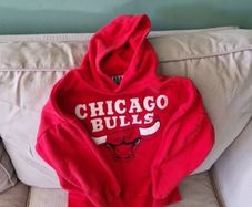 Chicago Bulls NBA Red Hoodie Age 8-9