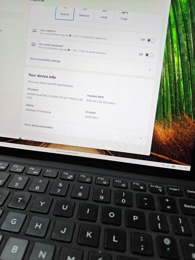 Dell latitude 5290 Ssd touchscreen i5