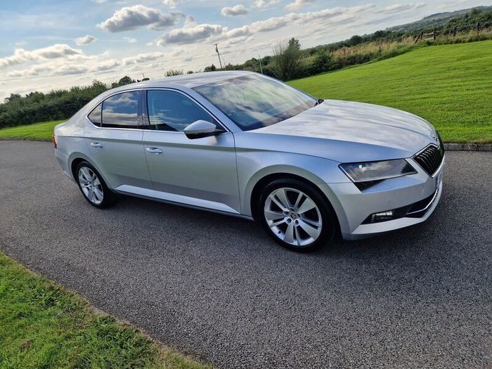 2019 Skoda Superb 2.0 TDI SEL Executive DSG | Leat