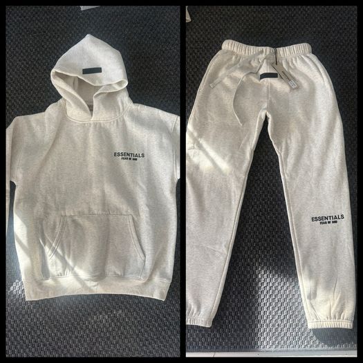 Essential men's tracksuit. Size S