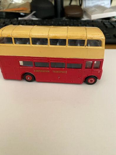 Dinky Toys Routemaster bus