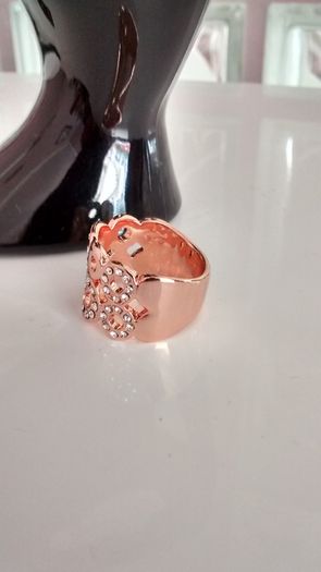 Rose Gold Plated Austrian Crystal Ring