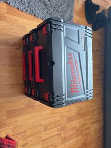 Milwaukee box