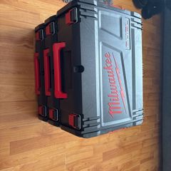 Milwaukee box