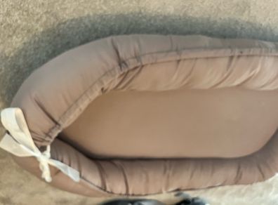 Daytime cot/ bed for newborn