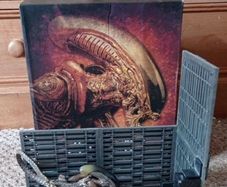 Alien 3 Kotobukiya figure and diorama