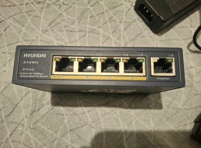 Hyundai PoE Switch.
