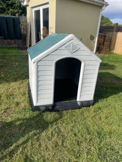 dog kennel
