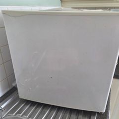 Counter top box freezer
