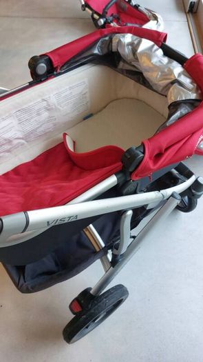 Uppababy Vista Travel System in Red