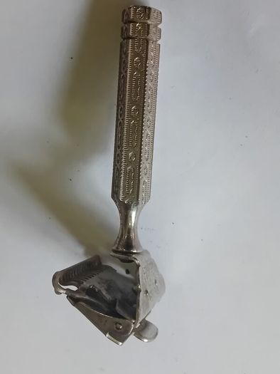 Vintage Razor