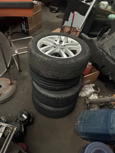 Golf 16 inch alloys