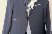 Benetti Boys Suit age 8-9