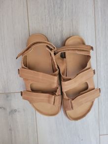 boys sandals