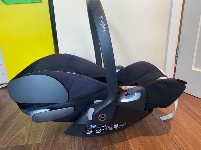 Seat + base | Cybex Cloud Z + Base Z + Newborn Insert