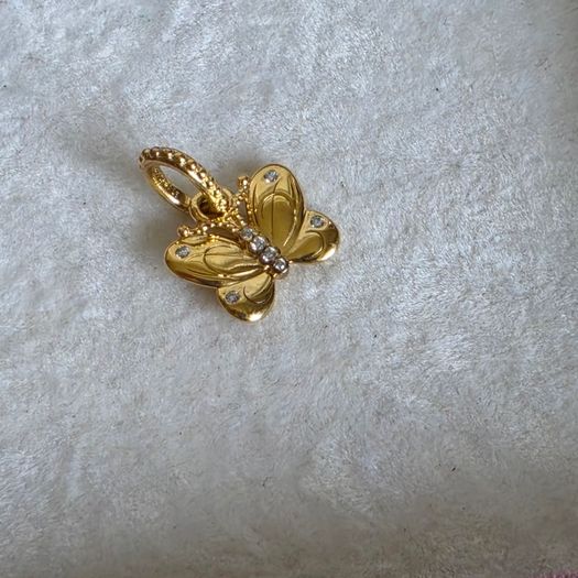 Pandora shine decorative butterfly pendant,  18k yellow gold