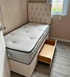 Brand New 3ft Single Divan Beds With Optional Drawers And Tufted Memory Foam Mattresses Instock. Multiple Headboard Designs Available