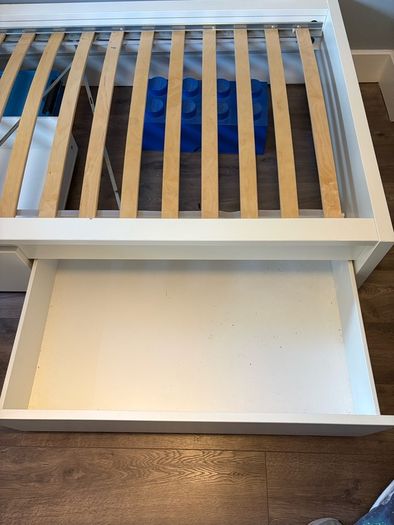 single bed from IKEA (with or without mattress)