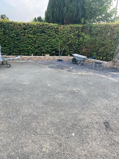 Bricklayer stonemason available