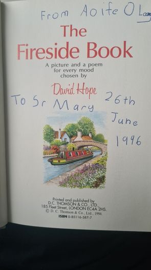 BEAUTIFUL ILLUSTRATED. THE FIRESIDE BOOK. 1995.POEMS OLD AND NEW EACH BEAUTIFULLY illustrated by a full page painting special commission to capture the flavour of the words. Hardback With Dustjacket In Very Good Condition.